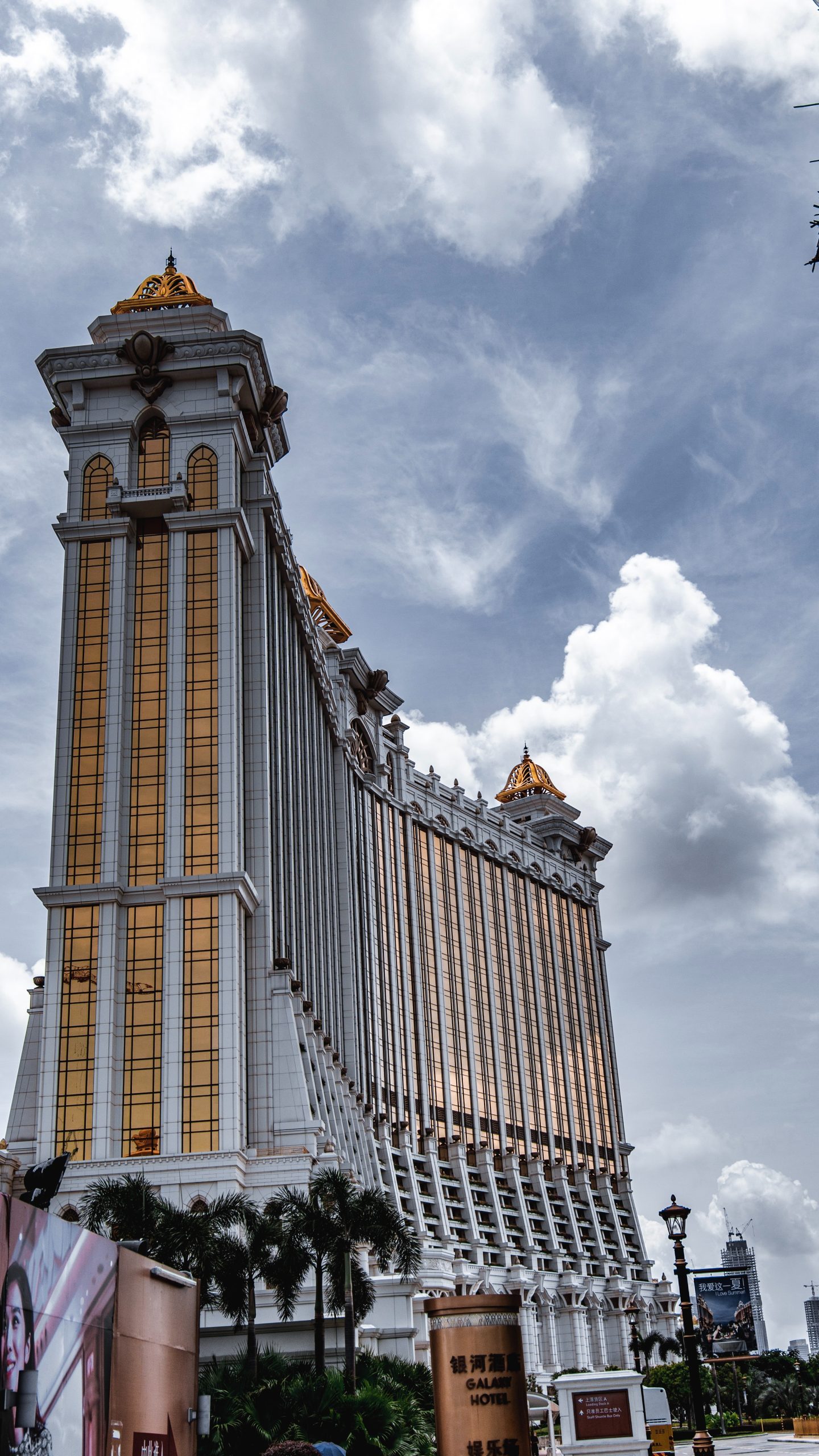 Lower GGR Levels In Macau And Traveling From Mainland China Scaled 