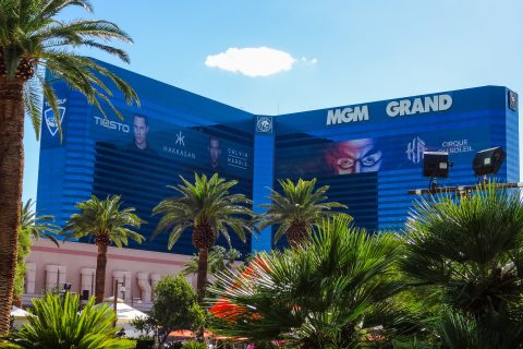MGMs Las Vegas Properties To Welcome Live Entertainment Back 